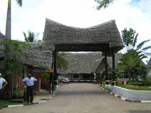 Hotel Neptune Paradise Village ****, Diani Beach, Mombasa, Kenia. Be Our Guest.