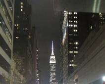 D00_1747 Een eerste kiekje, Empire State Building, in zijn gewone avondjas.