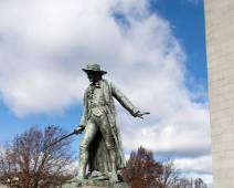 T01_5218 Bunker Hill Monument - Standbeel Kolonel Prescott, de leider van de patriotten