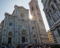 P1030021-Pano de Dom is de op drie na grootste kathedraal van Europa. Ze staat midden in het historische centrum van Florence.