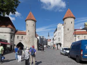 Tallinn Als klein volk met machtige buren moet je goed op je tellen passen. Stalin anexeerde de Baltische staten in ruil voor...